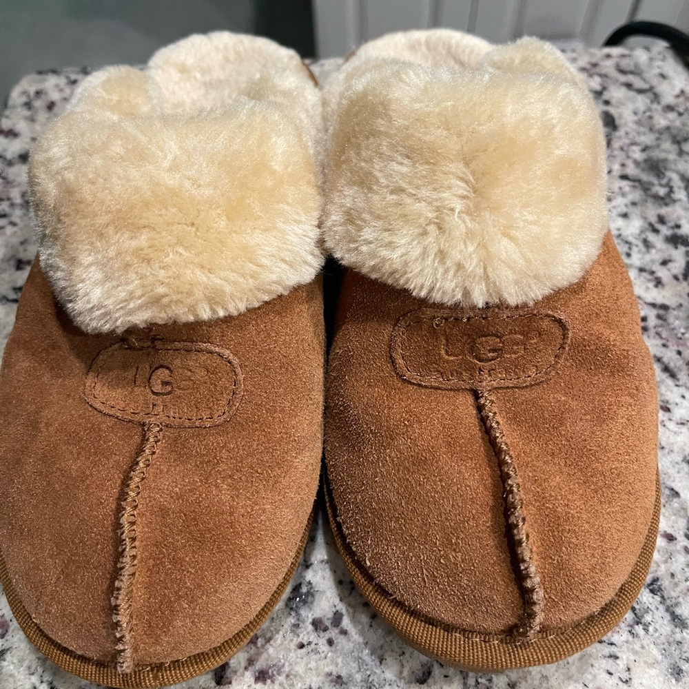 UGG Coquette Slipper women size 8